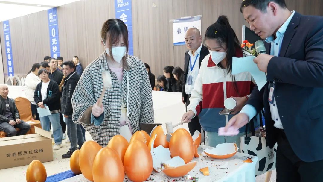 图片尺寸:1080 x 608 简一家居4.22日工场团购“狂飙”盛宴美满竣事